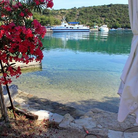 Apartments And Rooms By The Sea Zaglav, Dugi Otok - 8170 Sali Dış mekan fotoğraf